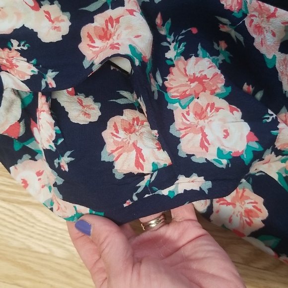 DE Collection high/low dress - Picture 6 of 7